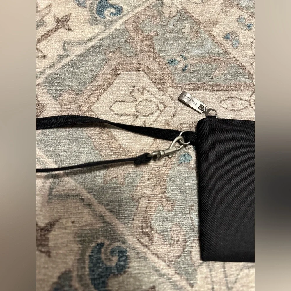 Baggallini RFID Wristlet Pouch with Card Slots Black